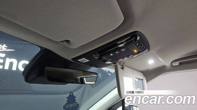 Kia Carnival 2023 — Фото 19/20
