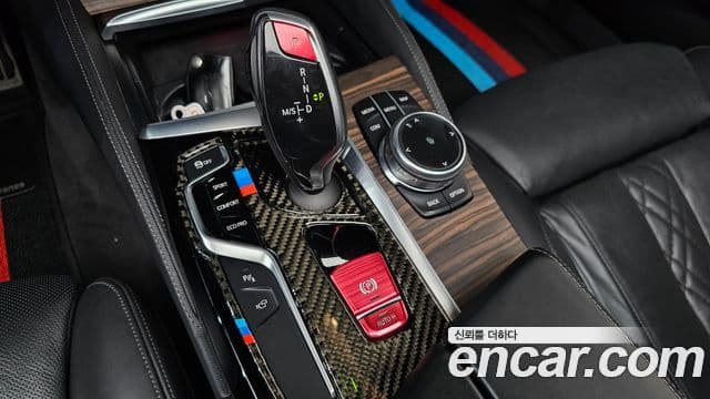 BMW 5 Series 2018 — ფოტო 9/20