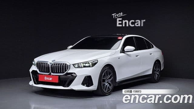 BMW 5 Series 2023 — Şəkil 1/20