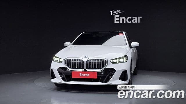 BMW 5 Series 2023 — Şəkil 3/20