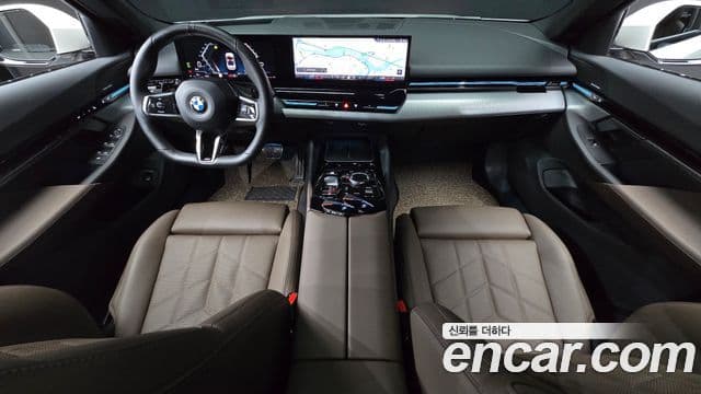 BMW 5 Series 2023 — Şəkil 7/20