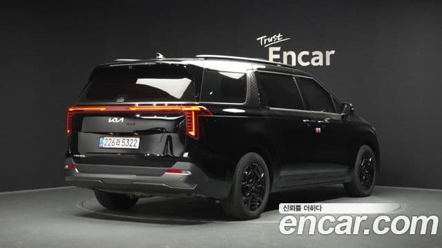 Kia Carnival 2025 — Şəkil 2/20