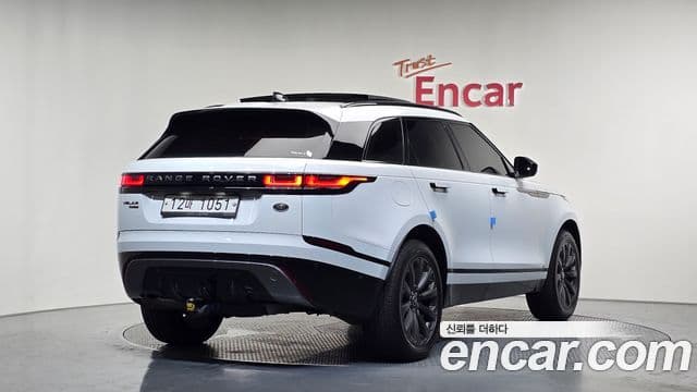 Land Rover Range Rover Velar 2019 — ფოტო 2/20