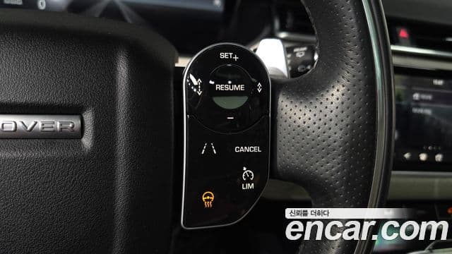 Land Rover Range Rover Velar 2019 — Photo 2/34