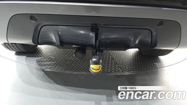Land Rover Range Rover Velar 2019 — Photo 17/34