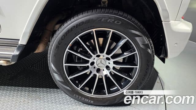 Mercedes-Benz G-Class 2024 — Photo 6/20