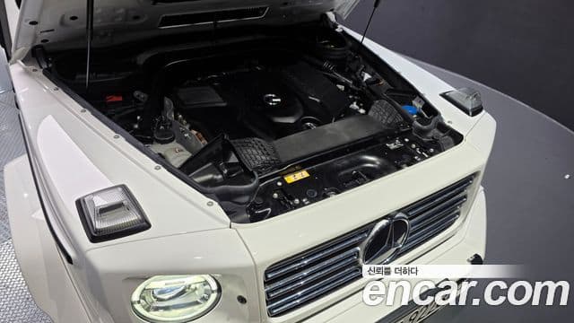 Mercedes-Benz G-Class 2024 — Photo 12/20