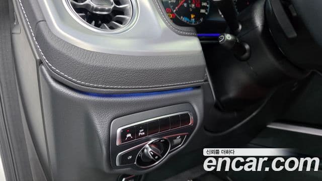 Mercedes-Benz G-Class 2024 — Photo 9/20