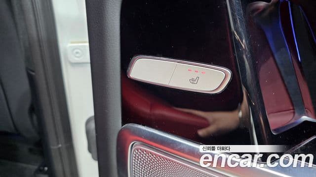 Mercedes-Benz G-Class 2024 — Photo 11/20