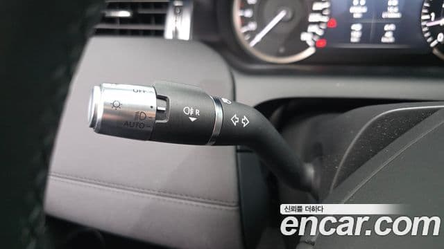Land Rover Discovery Sport 2022 — Photo 8/32