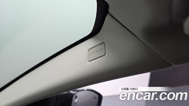 Land Rover Discovery Sport 2022 — Photo 19/32
