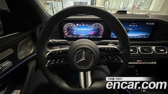Mercedes-Benz GLS-Class 2025 — Фото 10/20
