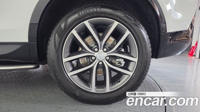 Land Rover Discovery Sport 2026 — ფოტო 8/20