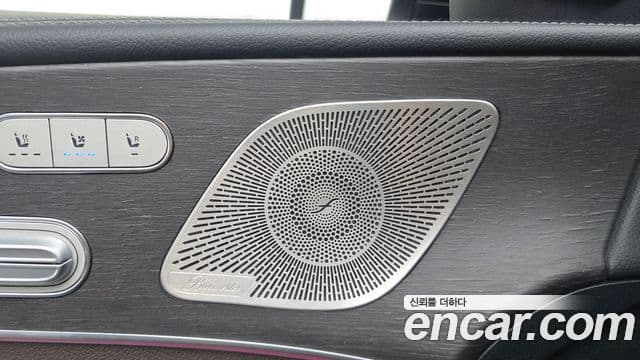 Mercedes-Benz GLE-Class 2022 — Photo 11/34