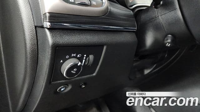 Jeep Grand Cherokee 2019 — Фото 16/20