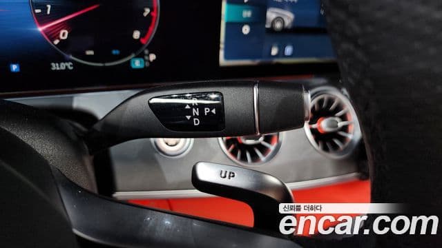 Mercedes-Benz AMG GT 2024 — ფოტო 8/20