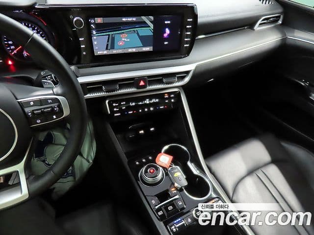 Kia K5 2022 — ფოტო 9/20