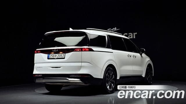 Kia Carnival 2022 — Фото 2/20