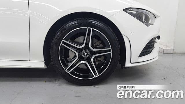 Mercedes-Benz CLA-Class 2022 — Photo 15/17
