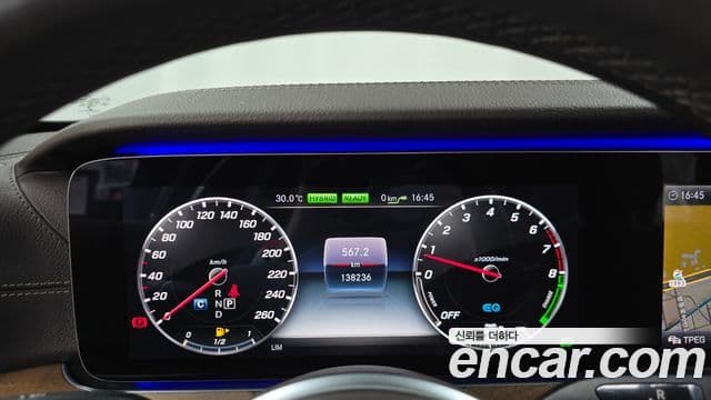 Mercedes-Benz E-Class 2019 — ფოტო 8/20