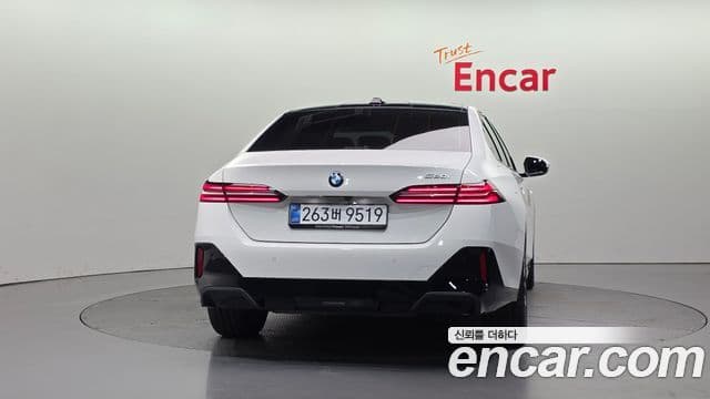 BMW 5 Series 2025 — Şəkil 4/20