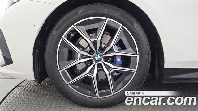 BMW 5 Series 2025 — Şəkil 5/20