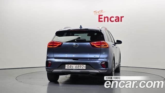 Kia Niro 2019 — Фото 4/20