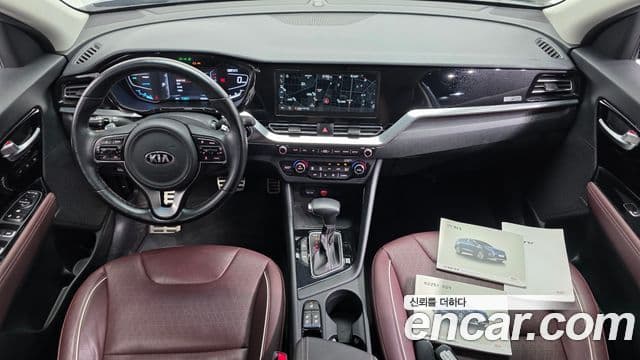Kia Niro 2019 — Фото 7/20