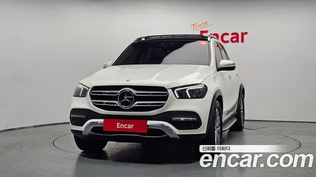 Mercedes-Benz GLE-Class 2022 — Photo 12/20