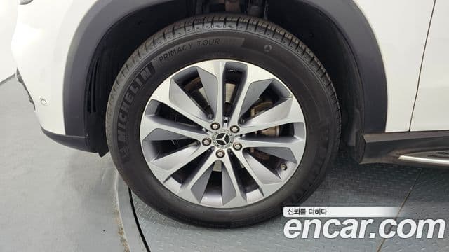 Mercedes-Benz GLE-Class 2022 — Photo 15/20