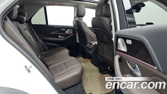 Mercedes-Benz GLE-Class 2022 — Photo 6/20