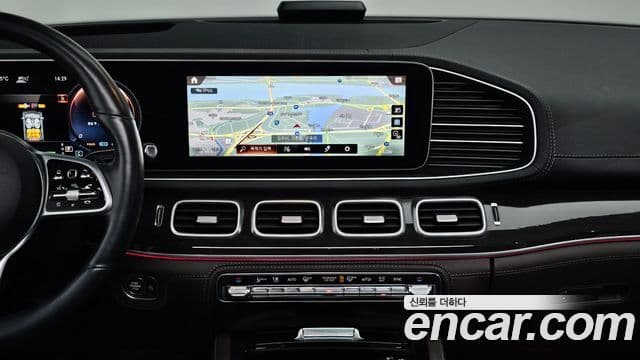 Mercedes-Benz GLE-Class 2022 — Photo 3/20