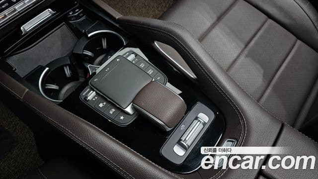 Mercedes-Benz GLE-Class 2022 — Photo 14/20