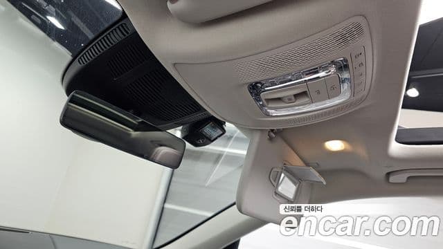 Mercedes-Benz GLE-Class 2022 — Photo 18/20