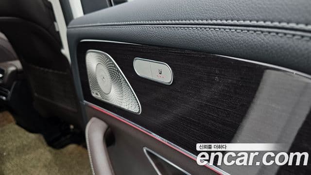 Mercedes-Benz GLE-Class 2022 — Photo 7/20