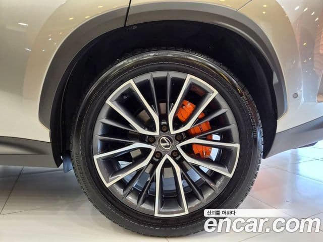 Lexus NX350h 2023 — Şəkil 9/15