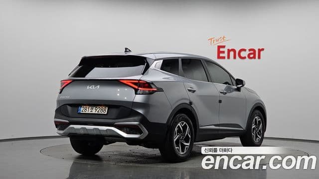 Kia Sportage 2021 — ფოტო 2/20