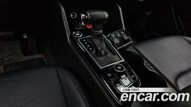 Kia Sportage 2021 — ფოტო 8/20