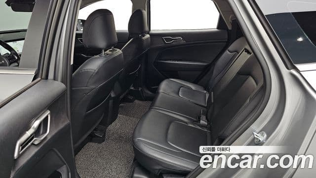 Kia Sportage 2021 — ფოტო 13/20