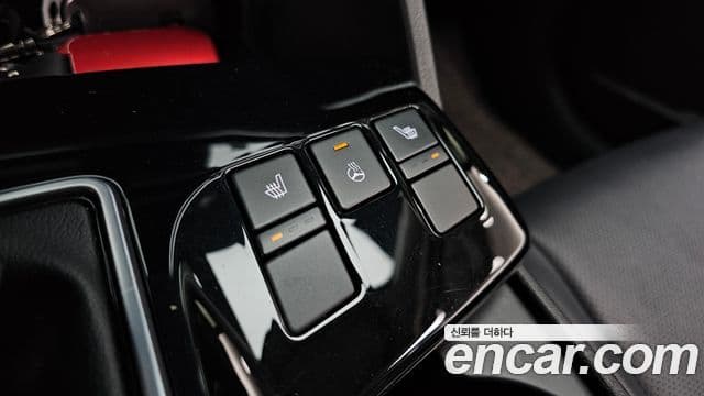 Kia Sportage 2021 — ფოტო 17/20