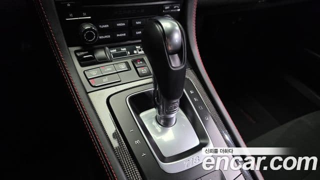 Porsche 718 Cayman 2024 — Photo 2/20