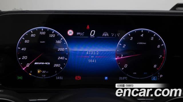 Mercedes-Benz GLE-Class 2025 — ფოტო 13/20
