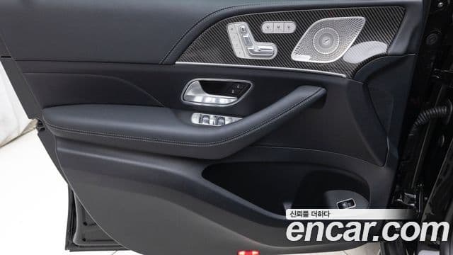 Mercedes-Benz GLE-Class 2025 — ფოტო 18/20