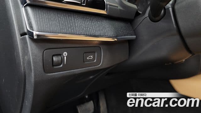 Volvo XC90 2021 — Şəkil 16/20
