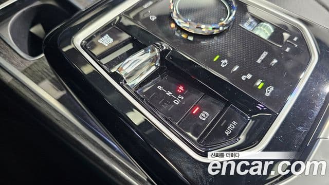 BMW 7 Series 2025 — Şəkil 9/20