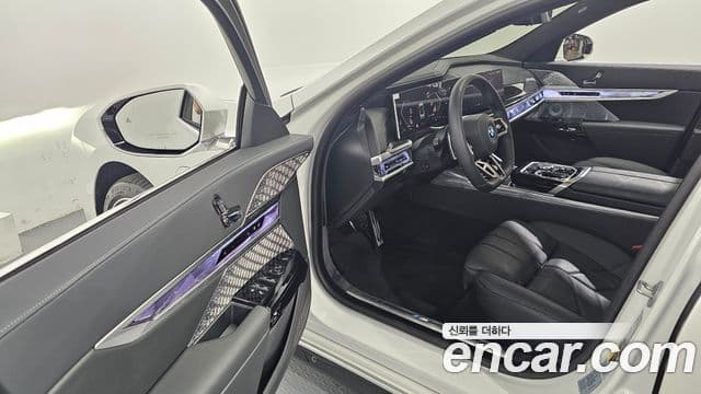 BMW 7 Series 2025 — Şəkil 10/20