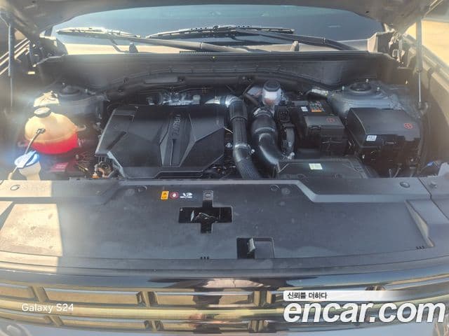 Hyundai Santa Fe 2023 — ფოტო 5/20