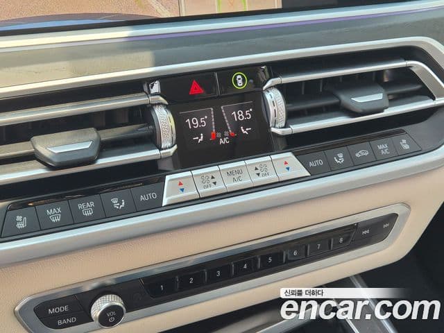 BMW X7 2021 — ფოტო 11/20