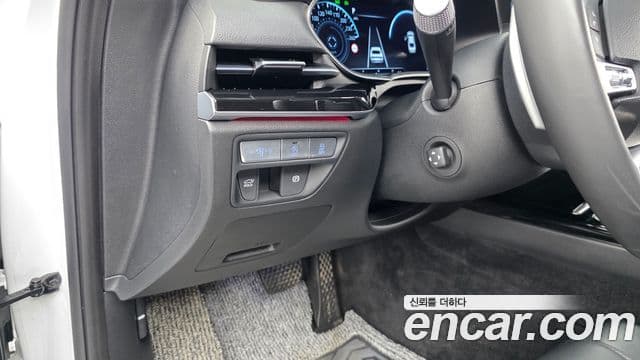Genesis Electrified G80 2022 — Şəkil 18/20