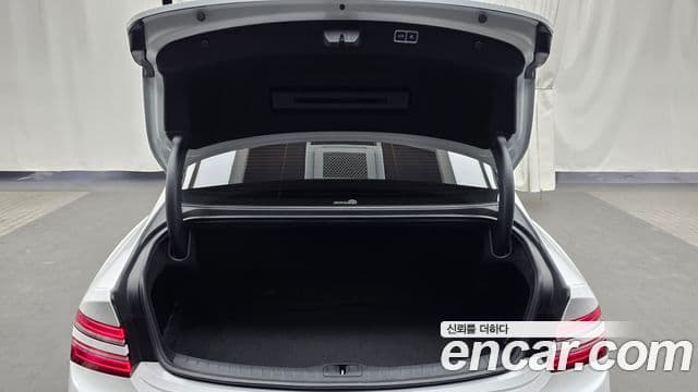 Genesis Electrified G80 2022 — Şəkil 20/20